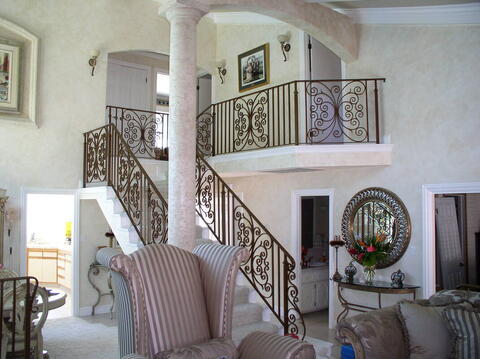 Custom interior staircase railing design
